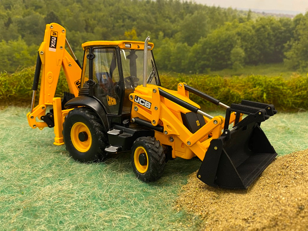 1:32 Scale Britains JCB 3CX Plastic 4in1 bucket – CiModels