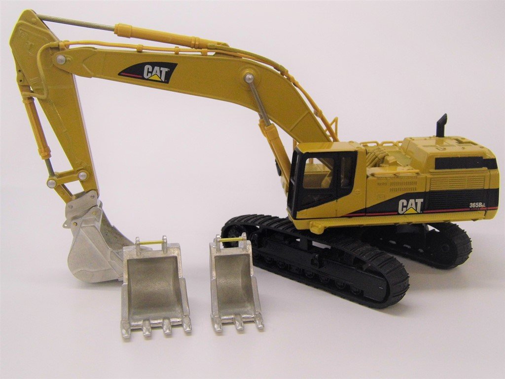 1:50 scale Quick hitch and 3 buckets for Norscot Cat 365B – CiModels
