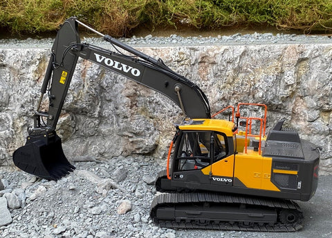 Excavadora A Escala Volvo Ec220e Escala 1:50 | Burago | Cuotas sin interés Excavadora A Escala Volvo Ec220e Escala 1:50 | Burago | Cuotas sin interés