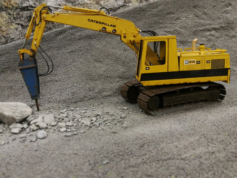 Cimodels Krupp HM551 Rock Hammer Cat 215 Excavator